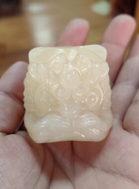玉阅珠宝男女佘太翠天然手把件
