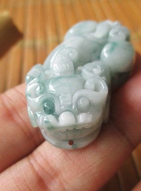 天然A货缅甸翡翠玉浅绿飘花貔貅吊坠男女款貔貅玉坠饰品项链坠戴