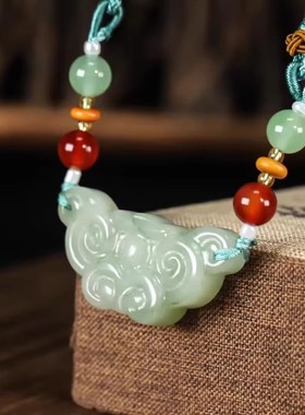 玉阅珠宝女天山翠天然吊坠