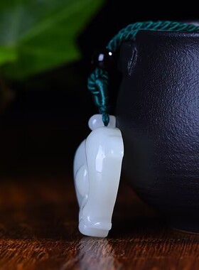 玉阅珠宝新中式和田玉海豚之恋吊
