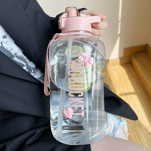 Высококачественный летний вместительный и большой спортивный чайник со стаканом, пластиковая трубочка