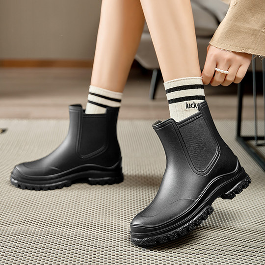 Japanese women's rain boots 2024 new fashionable outer wear