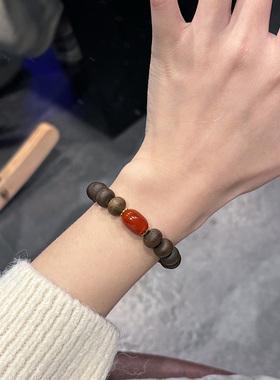 沉香算盘珠单圈搭配随形南红小珠