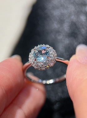星赞S925纯银镀金约0.79克拉天然圆形海蓝宝戒指精致立体围镶简约