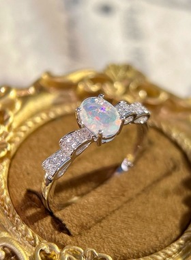 星赞轻奢珠宝S925银约0.50克拉天然白澳宝欧泊蝴蝶结戒指俏皮优雅