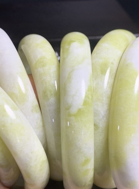 天然蓝田玉手镯白度高表面光滑油润细腻陕西特产带证书活玉