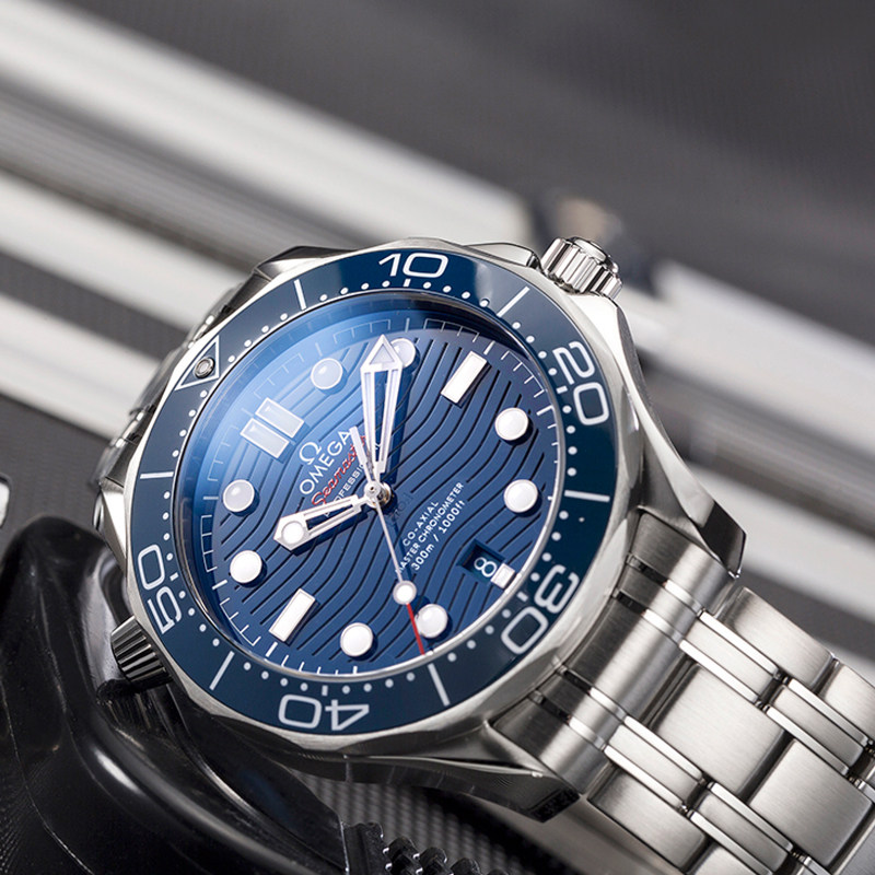 omega海马系列精钢夜光机械男表 威皓海外瑞士腕表