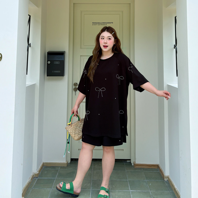 别致时尚大码套装女夏薄款200斤胖mm宽松蝴蝶结烫钻t恤短裤两件套,淘宝优惠券,粉丝福利购,淘宝优惠卷