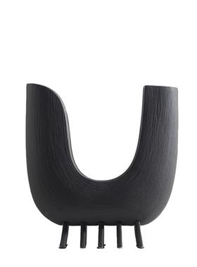 The Silent Winds, in the abstract, have a simple and creativ