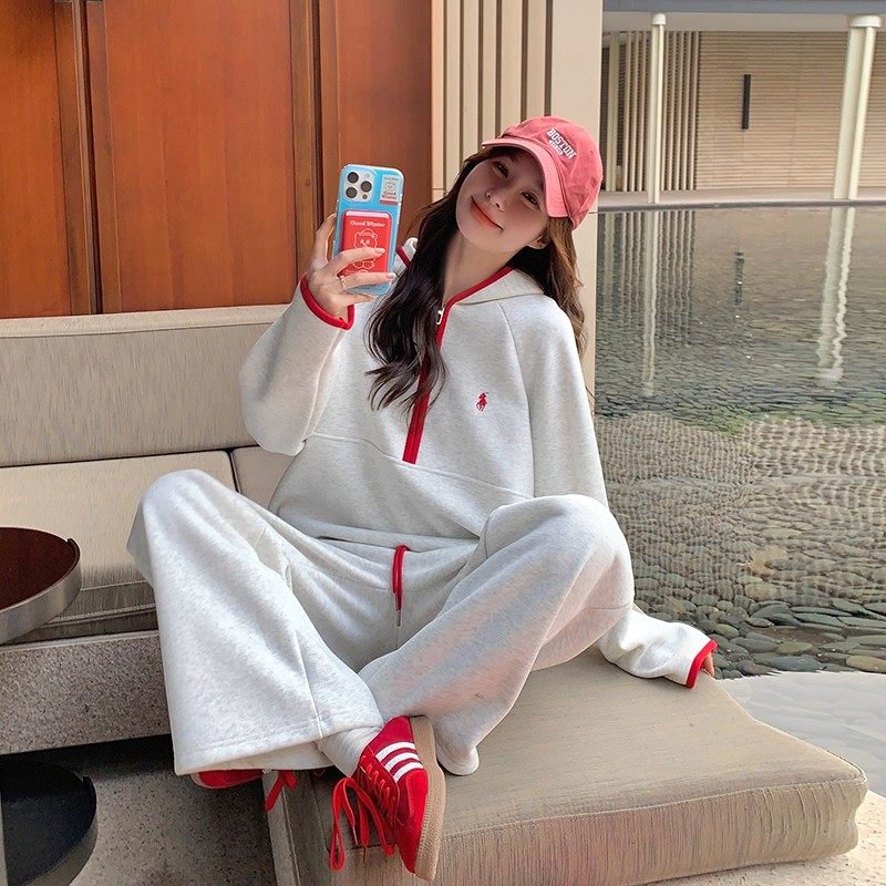 浅灰色洋气减龄卫衣套装女秋季2025新款超火休闲运动阔腿裤两件套,淘宝优惠券,粉丝福利购,淘宝优惠卷