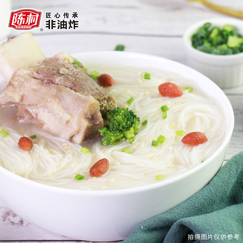 陈村桶装过桥米线速食冲泡米粉6桶酸辣牛肉味方便夜宵香菇炖鸡粉