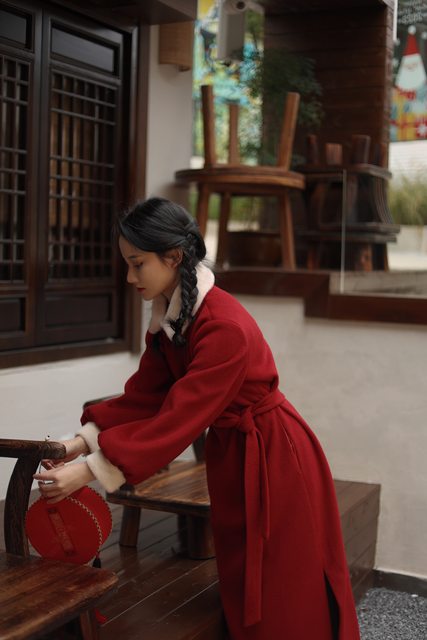 Chinese style petite red woolen coat