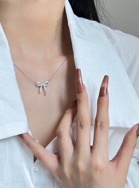 范琦镶钻蝴蝶结项链女轻奢小众高级锁骨链纯银百搭ins情人节礼物