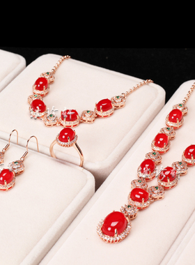 玉髓天然玛瑙镶嵌女款四件套装