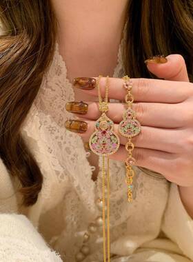 Women'slightluxuryvintageneck