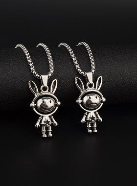 哭笑脸太空兔子钛钢项链吊坠情侣