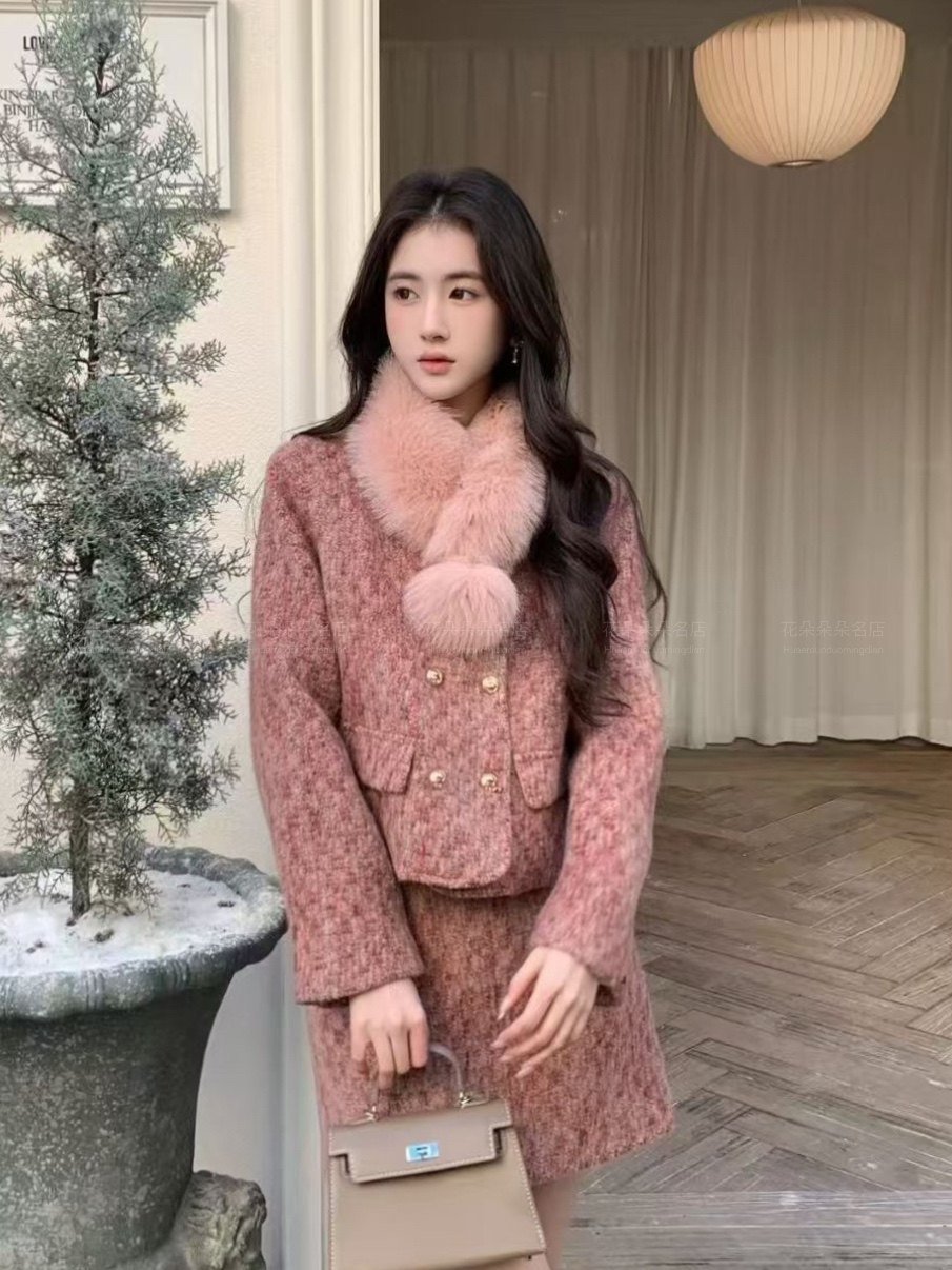 【现货】千金风狐狸毛领羽绒小香风套装女冬双排扣毛呢外套两件套,淘宝优惠券,粉丝福利购,淘宝优惠卷