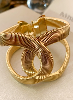 欧美金色镶钻几何扭曲线条复古手镯轻奢小众高级感开口手环镯子女