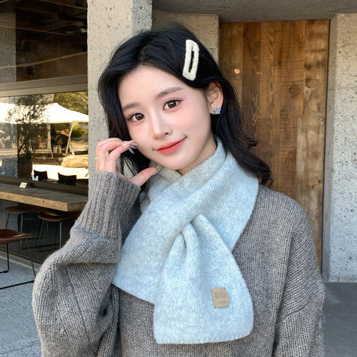 白色围巾女冬季2025新款加厚送女朋友生日礼物日韩系短款小型围脖 - 图3