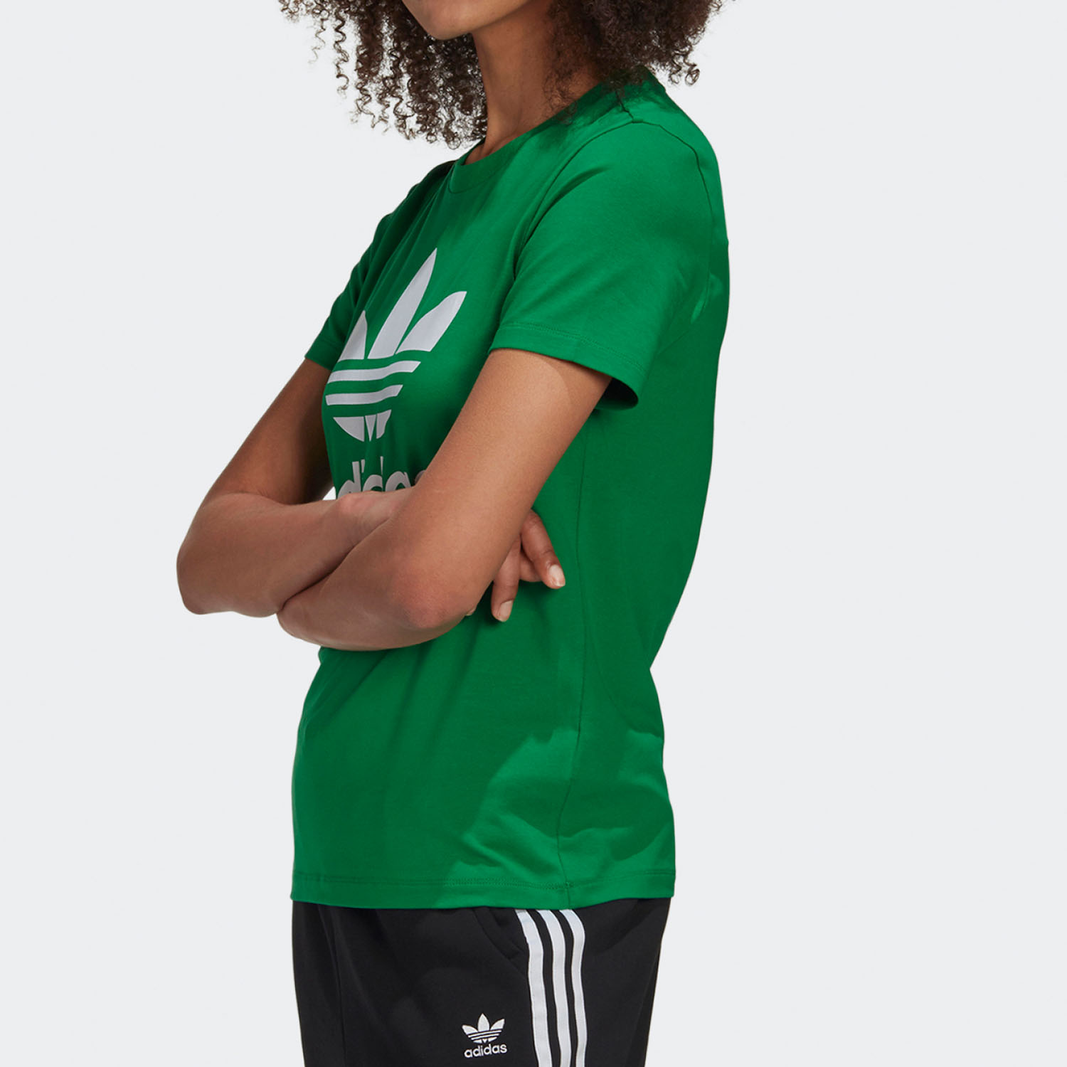 Adidas/阿迪达斯正品 夏季新款三叶草女子运动型格T恤 GI7625 - 图0