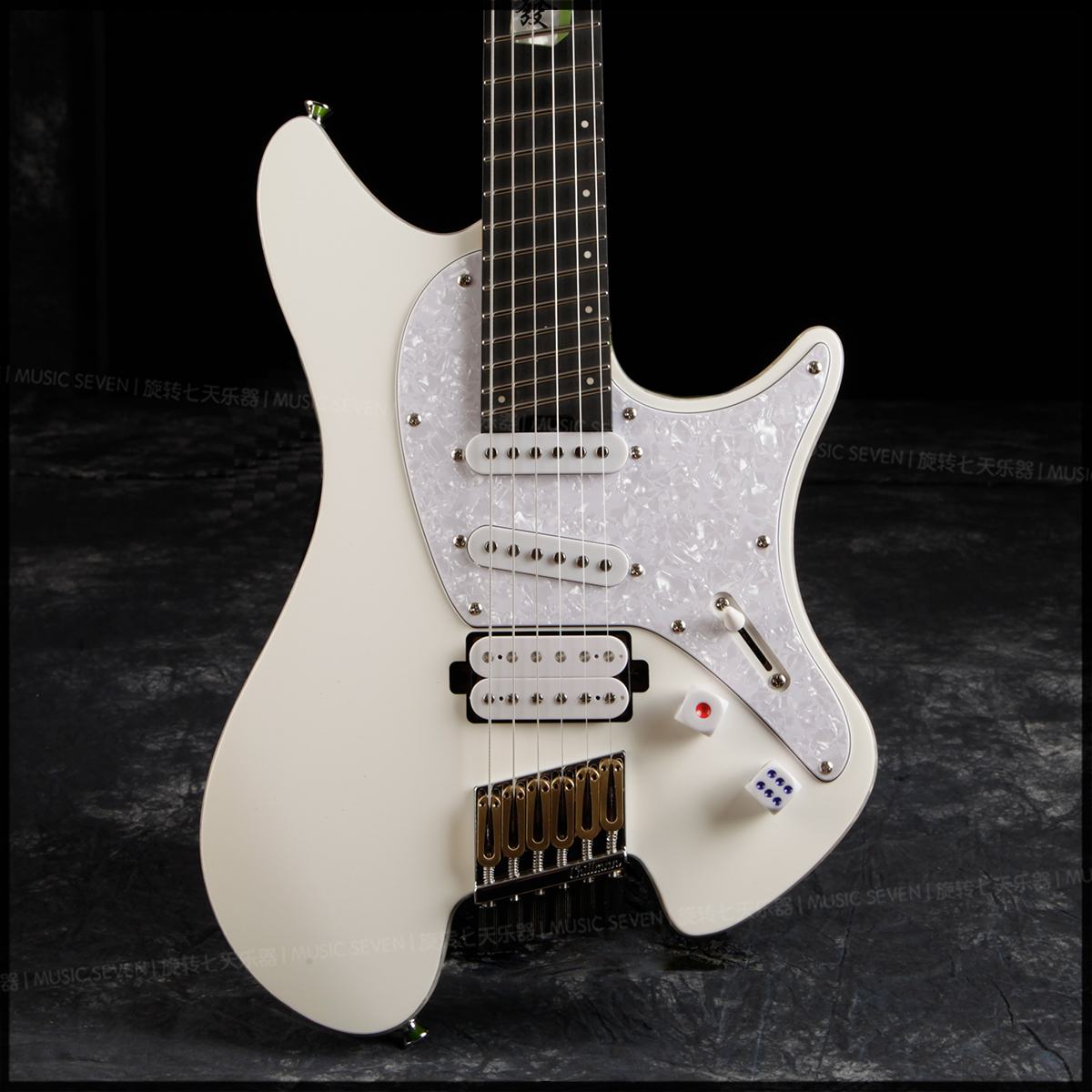 Chillman 2024 LTD 麻将&发财 新年限量款 小吉他 - 图0