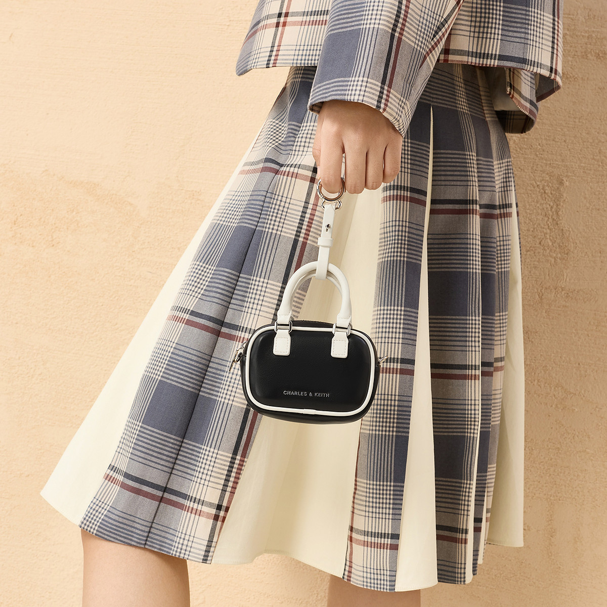 CHARLES&KEITH25冬季新款CK6-40681221迷你链条小方包包挂耳机包,淘宝优惠券,粉丝福利购,淘宝优惠卷