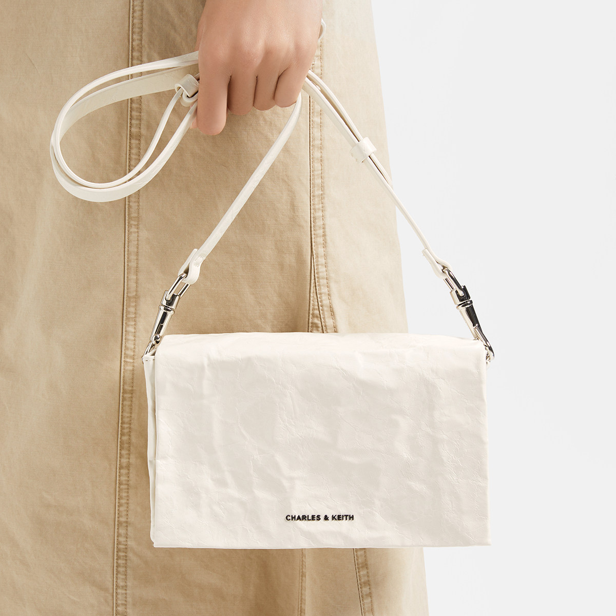 CHARLES&KEITH秋冬女包CK2-80782348褶皱翻盖式单肩斜挎小方包女,淘宝优惠券,粉丝福利购,淘宝优惠卷