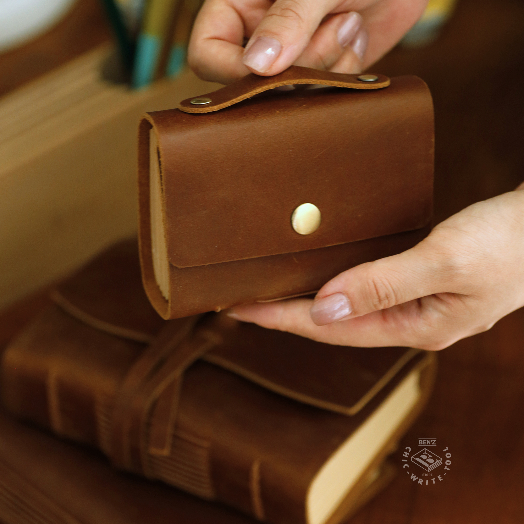 手缝疯马皮牛皮纸本 古老探险旅行牛皮本 复古笔记速写灵感手帐本 - 图1