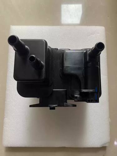 适用凯迪拉克CT4 CT5油箱碳罐汽油碳罐总泵蒸发排放碳罐总成 - 图1