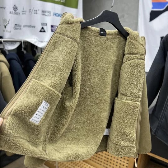 Off-season pickup! Weighing 900 grams! Same style for men and women! Plush and thickened polar fleece hooded casual winter jacket