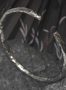 原创设计足银纯手工古法锤纹开口手镯手工复古风质感银手镯男女款