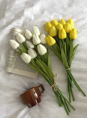 ins韩风郁金香仿真花家居花艺装饰摆件餐桌野餐拍照道具小清新