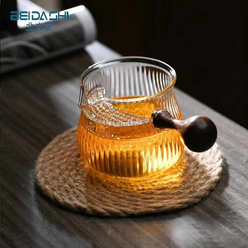 北大史月牙玻璃公道杯家用大号侧把分茶器过滤茶海功夫茶具煮茶器,淘宝优惠券,粉丝福利购,淘宝优惠卷