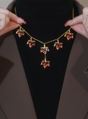 红色枫叶毛衣链项链女