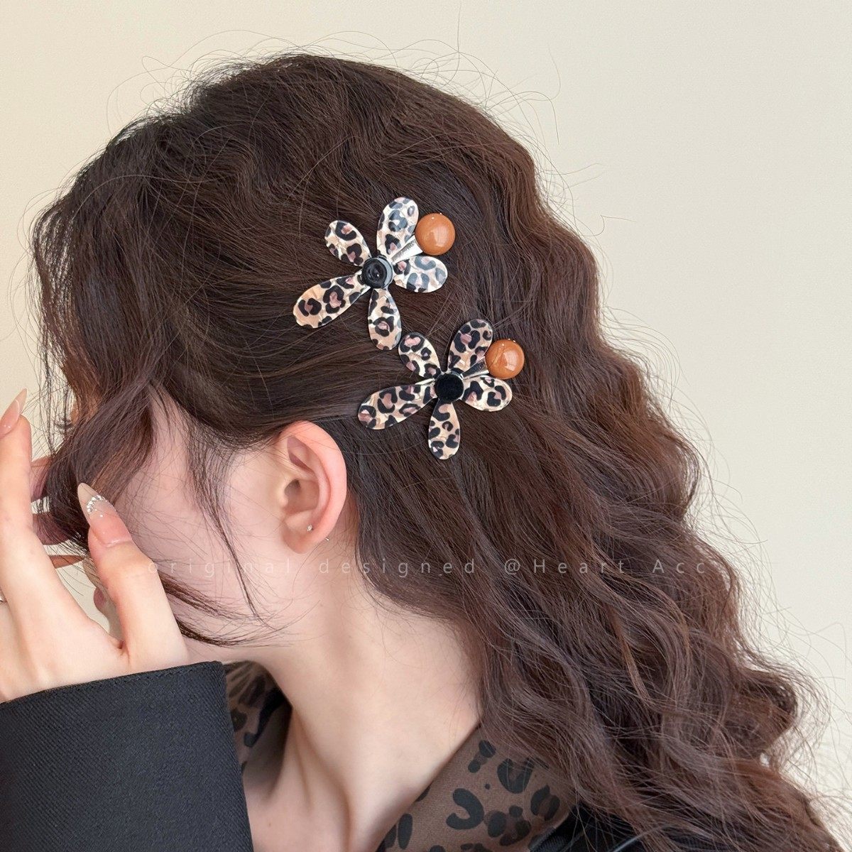 豹纹花朵侧边夹女秋冬复古气质碎发刘海夹2025新款时髦前额小发夹,淘宝优惠券,粉丝福利购,淘宝优惠卷