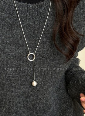 银色拉丝圆球吊坠抽拉项链女2025秋冬新款毛衣链简约高级感配饰品