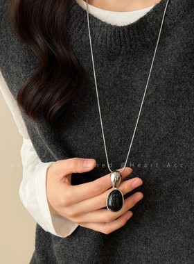 轻奢高级感水滴吊坠钛钢蛇骨链女秋冬长款抽拉毛衣链2025新款配饰
