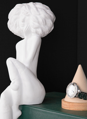 【山海艺术】轻奢绿色样板房衣帽间衣柜饰品组合礼服道具软装展厅