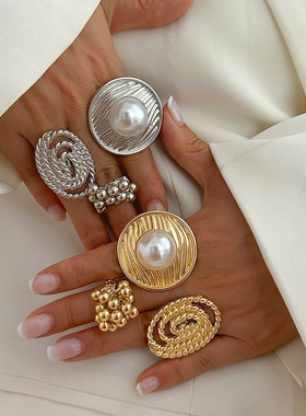 金属风褶皱仿珍珠戒指Me