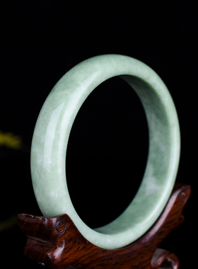 玉石匠白绿飘花女款圆条手镯 宽条飘花绿色富贵手镯 贵州翠玉镯子