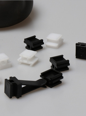 出风口夹汽车载空调孔出风口方形卡扣可粘饰品玩偶香薰石膏配件