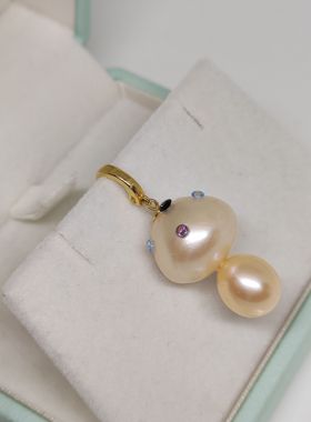 天然色真珍珠强光镜面10+mm纯银金蘑菇吊坠两颗做成万能扣款可爱