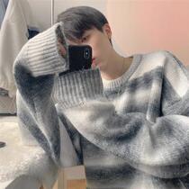 Zoli Pint Gradient color striped round collar sweater for mens autumn and winter Korean style Loose Laziness of the Lazy Wind-weaters Chauffodie
