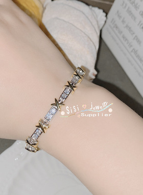 SIsi璀璨发光交错宝石X手链 镀18K 八心八箭锆闪钻花叉叉满钻手饰