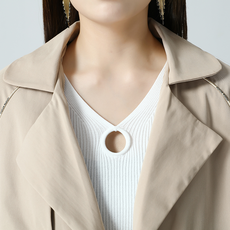 秋新款长款工装外套 20 品牌折扣女装 007 韩版系带风衣 甄选好物 秋新款长款工装外套 20 品牌折扣女装 007 韩版系带风衣 甄选好物