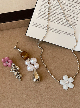 通勤百搭白色花朵项链耳钉女简约小众个性气质潮流时尚颈链锁骨链
