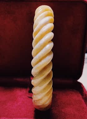 承李李原创设计风气质款翡翠手镯