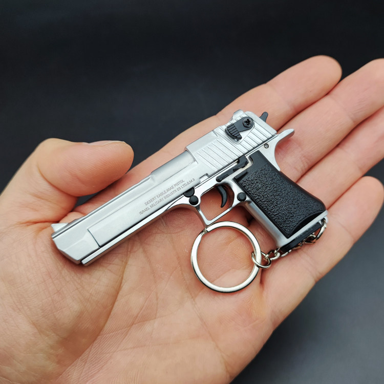 绝地求生钥匙扣吃鸡绝地求生周边1:3沙漠之鹰全金属枪模型玩具钥匙扣挂件礼物