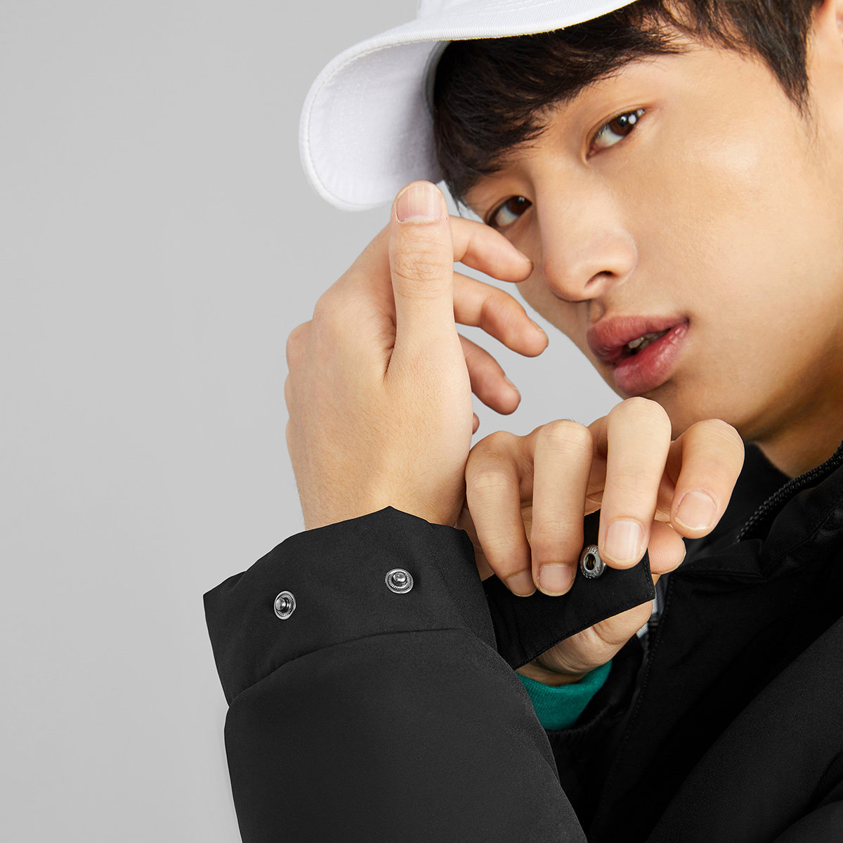 太平鸟男装奥莱男短款黑色潮羽绒服 太平鸟男装outlets店羽绒服