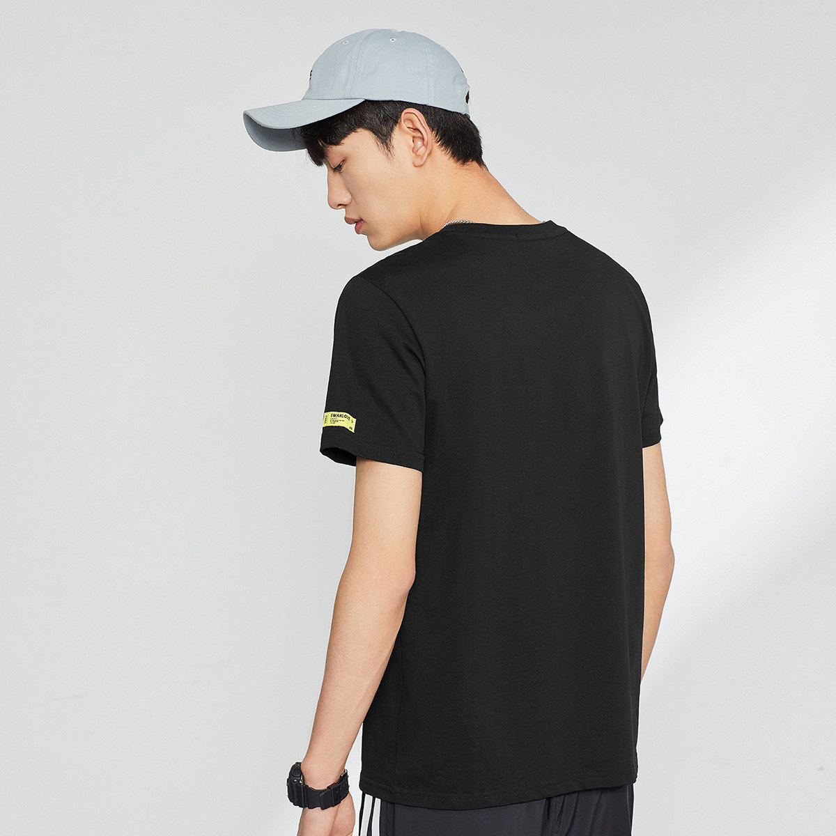 太平鸟男装短袖t恤男潮牌#打底衫 太平鸟男装outlets店T恤